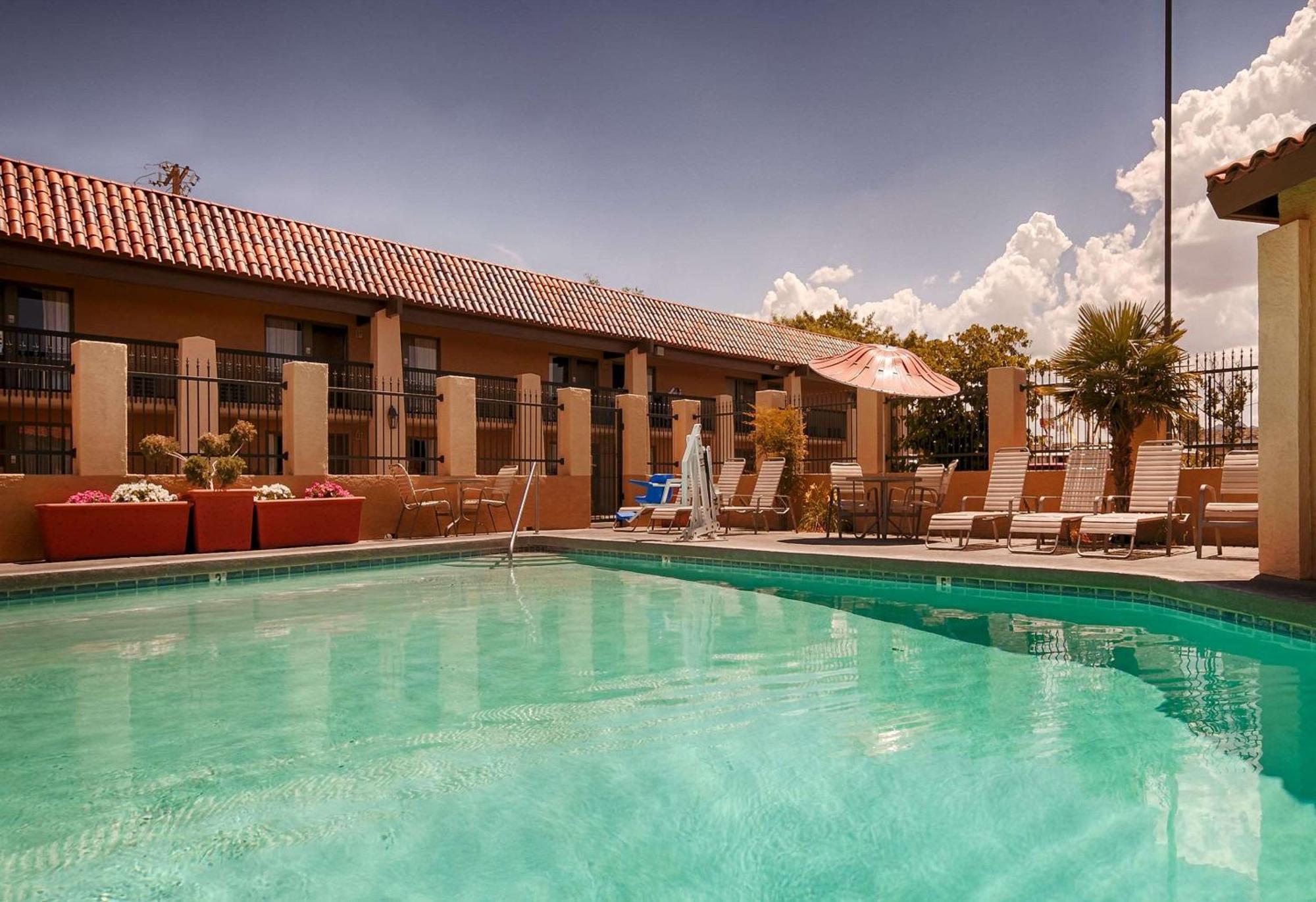 Best Western Plus A Wayfarer'S Inn & Suites Kingman Kültér fotó