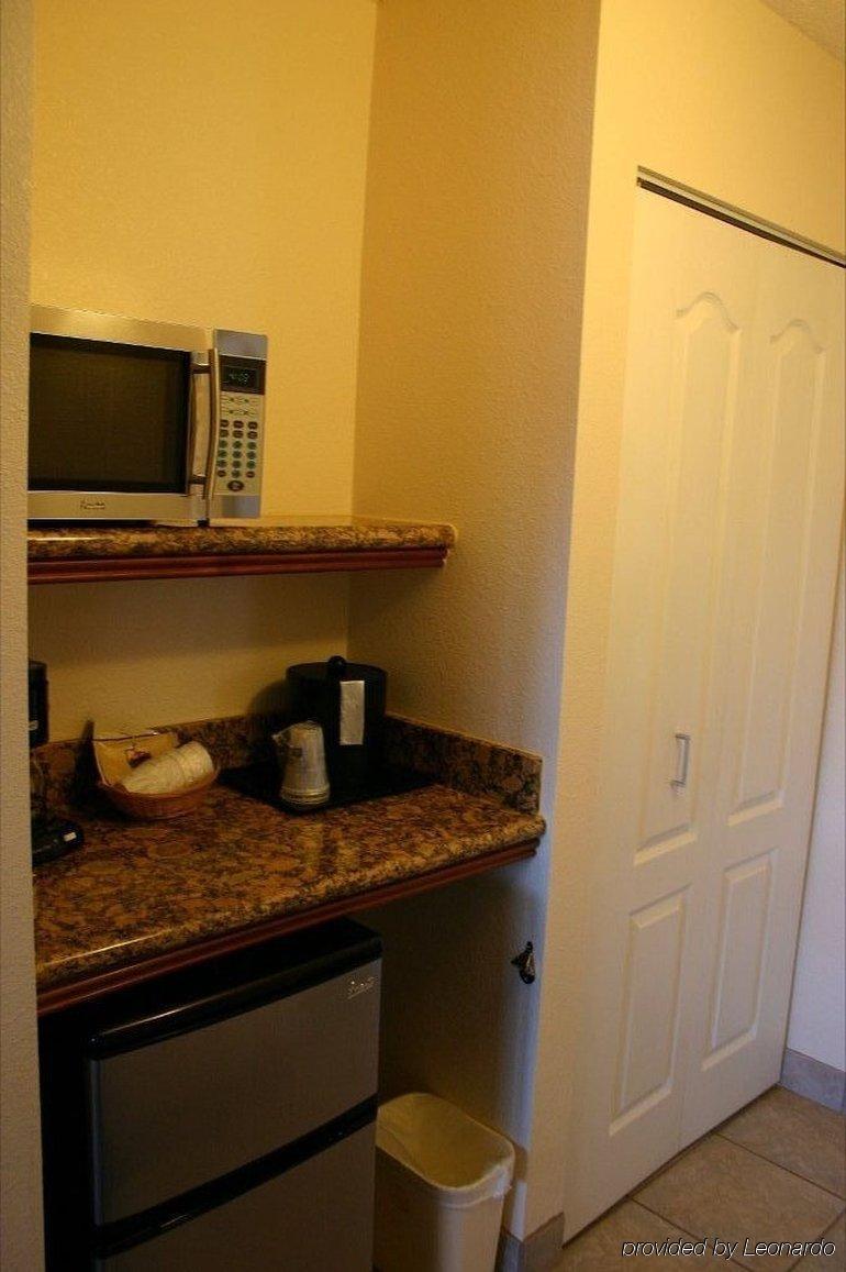 Best Western Plus A Wayfarer'S Inn & Suites Kingman Szoba fotó